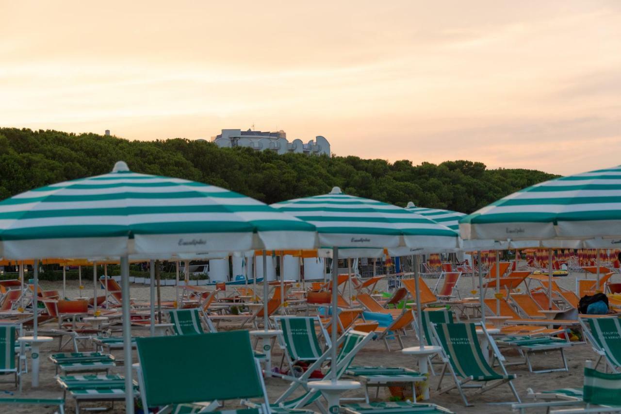 Camping & Village Eucaliptus Alba Adriatica Exterior foto